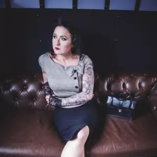 Annabel B., SOMEWHERE IN TIME