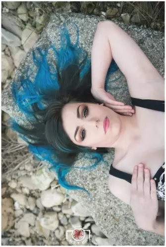Florianne, BLUE STONE