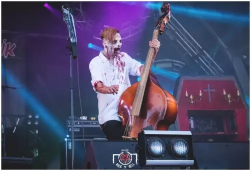 Hellfest 2019 - Day II - Banane Metalik