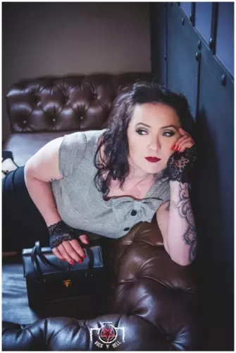Annabel B., SOMEWHERE IN TIME