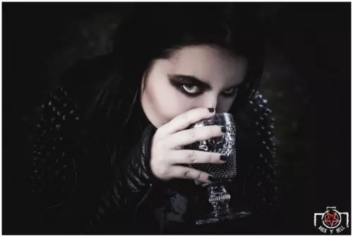 Halloween - Chapter I - VAMPYRES (HAIL THE APOCALYPSE))
