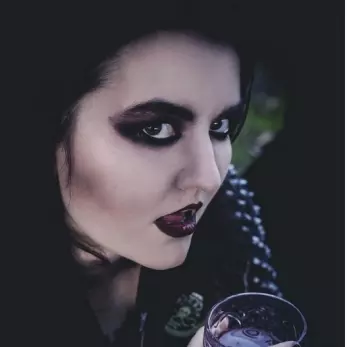 Halloween - Chapter I - VAMPYRES (HAIL THE APOCALYPSE))