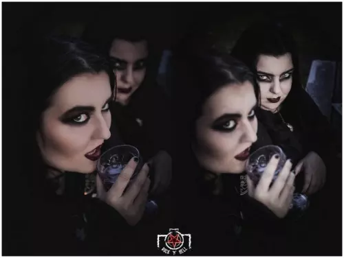 Halloween - Chapter I - VAMPYRES (HAIL THE APOCALYPSE))
