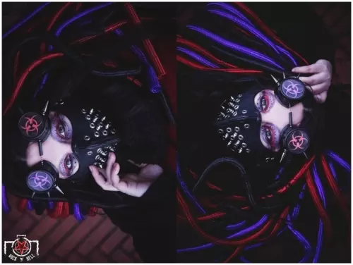 Rose Noire, C.Y.B.E.R.I.N.G
