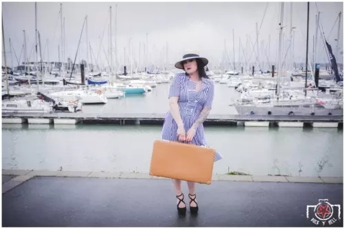 Annabel B., DO YOU SEA ME?