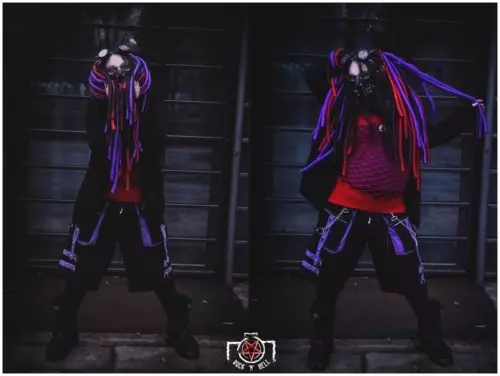 Rose Noire, C.Y.B.E.R.I.N.G
