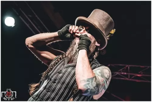 Hellzapoppin Circus Sideshow @ Les abattoirs, Cognac 22.03.2018
