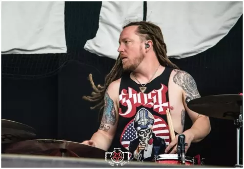 Hellfest 2016 - Day I - Shinedown