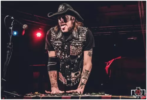 Hellzapoppin Circus Sideshow @ Les abattoirs, Cognac 22.03.2018