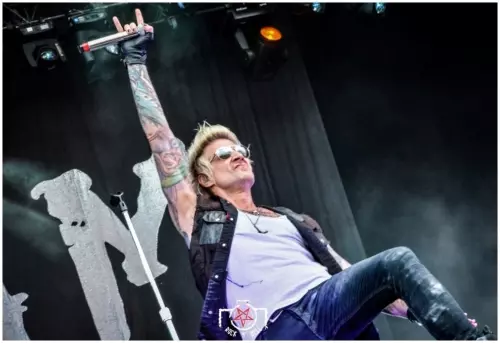 Hellfest 2016 - Day II - Sixx AM