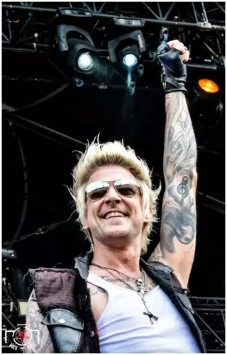 Hellfest 2016 - Day II - Sixx AM