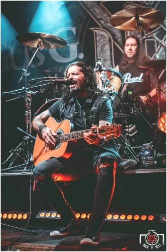 Ronnie-Romero-X-Gus-G-16
