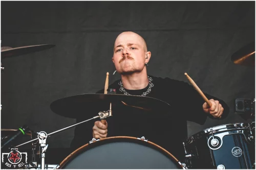 iced-sealed-eyes-666-festival-1