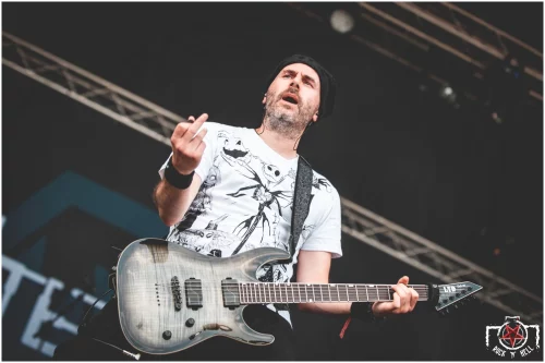 white-sofa-666-festival-9